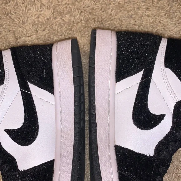 Women Nike Air Jordan 1 Retro High OG Black White Pony Hair CD0461 007 Sneakers - Picture 14 of 14